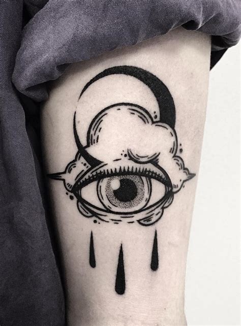 27 Bold Illustrations Blackwork Tattoos - #tattoos #blackwork ...