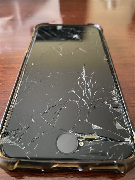 Apple Somerset - A Better Way to Repair Broken iPhone Screen ...