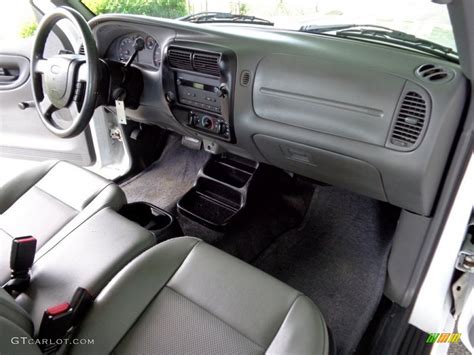 2005 Ford Ranger XL Regular Cab interior Photos | GTCarLot.com