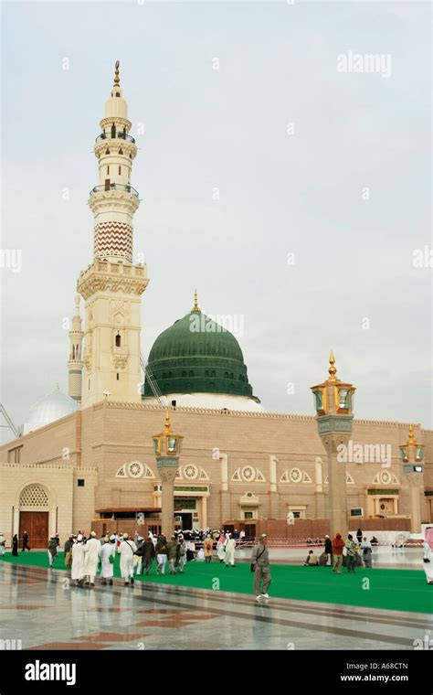 Nabawi Mosque in Medina Saudi Arabia Prophet Muhammad (PBUH) was buried here under the green ...