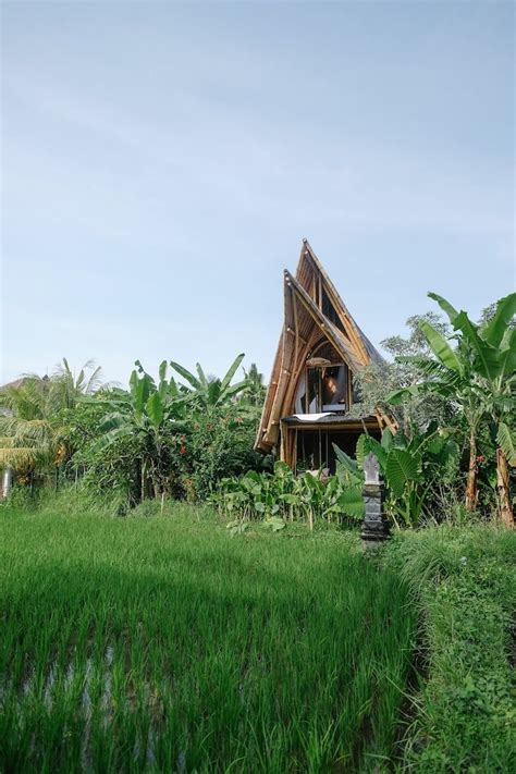 Nhà tre Bali | Rescape Ubud - Resound Villa | Bamboo house, Ubud ...