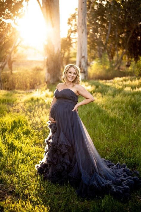 2021 Spring Maternity Photoshoot Ideas - Rent Maternity Gowns