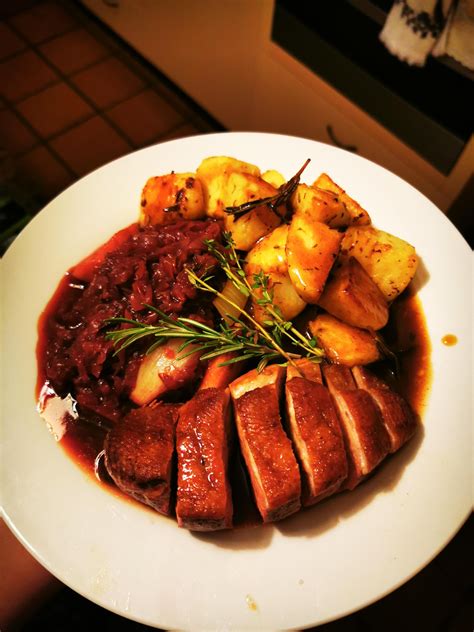 [Homemade] Duck with thrice cooked roast potatoes rotkohl and red wine ...