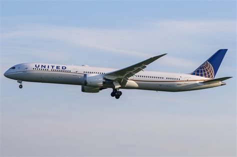 United Airlines introduces Boeing 787-10 on route between Newark and ...