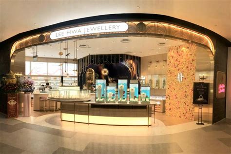 New Lee Hwa Jewellery Outlet at GWC | SGvue.com