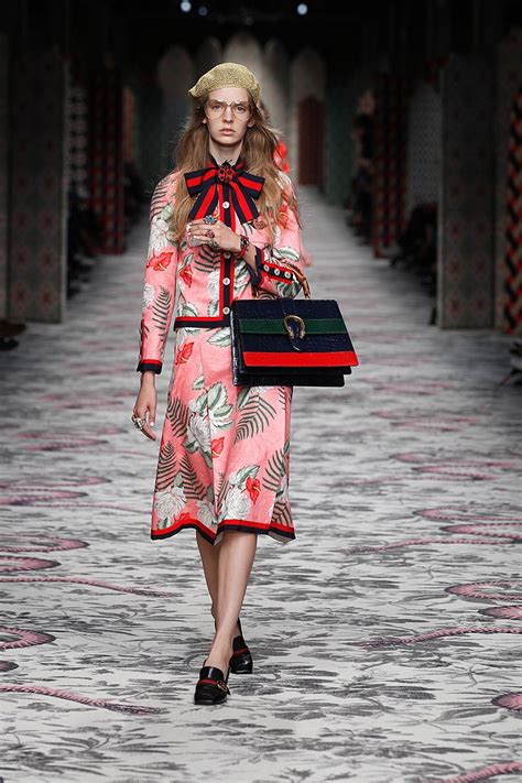 Gucci is HOT. Check out the Gucci SS 2016 Fashion Collection - TRENDYSTYLE HONG KONG