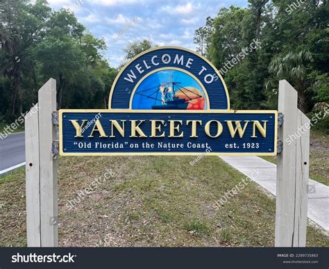 Yankeetown Fl Usa March 16 2023 Stock Photo 2289735863 | Shutterstock