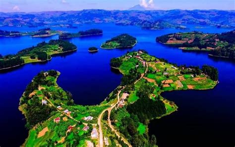 Holiday at Lake Bunyonyi in Uganda - This is Uganda