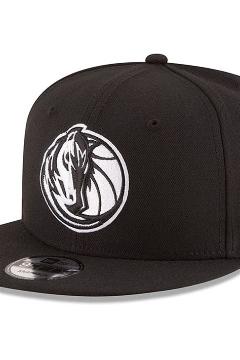 Dallas Mavericks Black and White 9FIFTY Snapback Hat - ShopperBoard