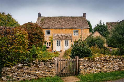 Adorable Cotswolds Airbnbs: 26 Most Unique Airbnb Cottages in the Cotswolds - The Intrepid Guide