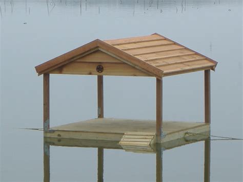 Custom+Floating+Duck+House+005.JPG 1,600×1,200 pixels | Duck house, Insulated dog house, Duck ...