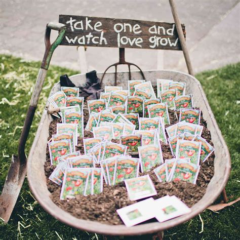 Diy Rustic Bridal Shower Favors / Best Bridal Shower Favors Guide The ...