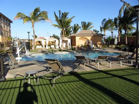 Courtyard by Marriott Maui in Kahului, Maui Airport Hotel