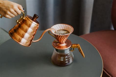 What is V60 and How to Make Drip Coffee? - Blog Coffeedesk.pl