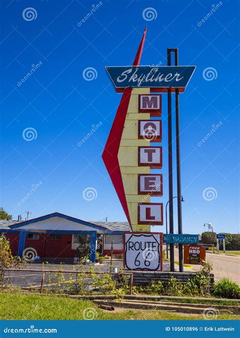 Stylish Skyliner Motel at Route 66 - STROUD - OKLAHOMA - OCTOBER 16, 2017 Editorial Photo ...