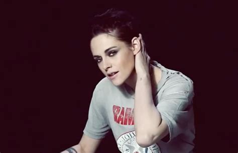 Kristen Stewart Drops a Well-Timed F-Bomb During Her 'SNL' Monologue | Complex