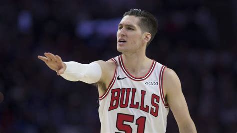 Bulls' Ryan Arcidiacono Does 'Prison Workouts' During Quarantine