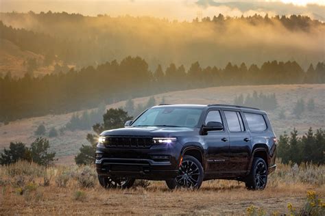 First Look Review: 2023 Jeep Grand Wagoneer L Obsidian 4x4 - Hagerty Media