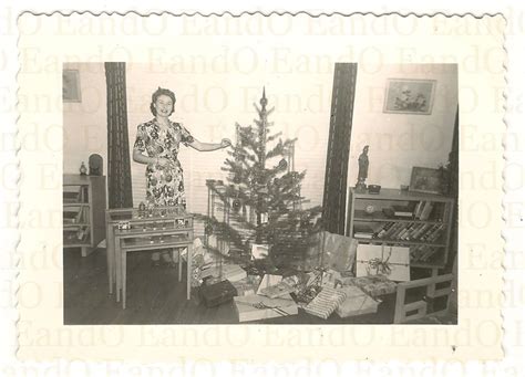 1940s Christmas photo | Christmas tree images, Christmas photos ...