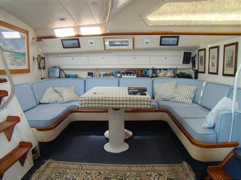 60 ft Aluminium sailing yacht, 350.000 € | iNautia.com | Yacht interior decor, Boat interior ...