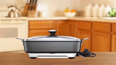 Should Breville Electric Skillet Make Popping Noises When Heating Up | Storables