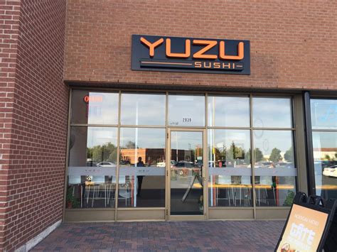 Yuzu sushi - Opening Hours - 2039 Boul Roland Therrien, Longueuil, QC