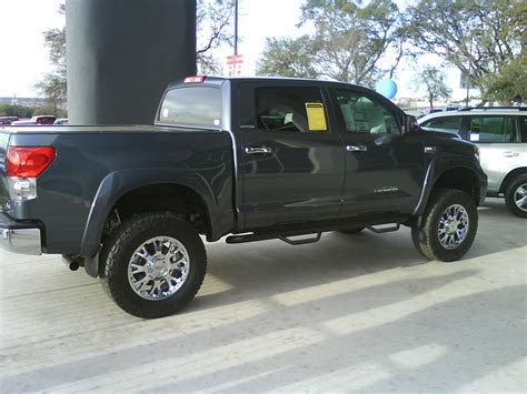 Toyota Tundra Limited:picture # 14 , reviews, news, specs, buy car