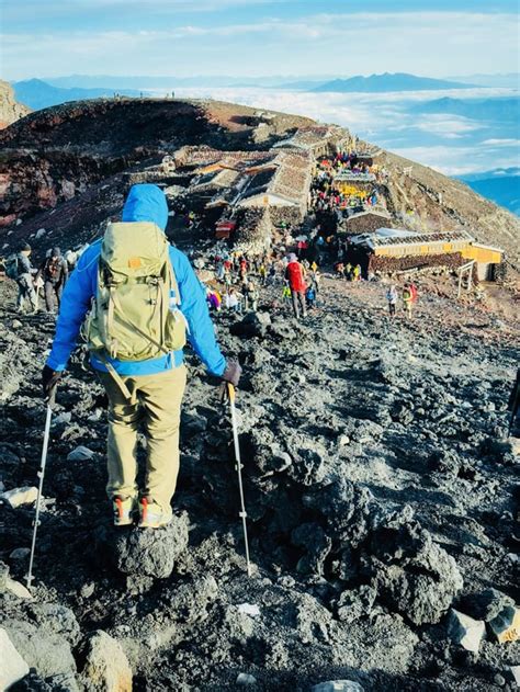 Summited Mount Fuji for the first time : r/TheNorthFace