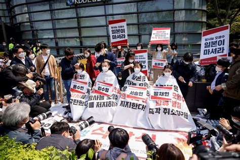 South Korean students shave heads in protest over Japan’s nuclear waste ...