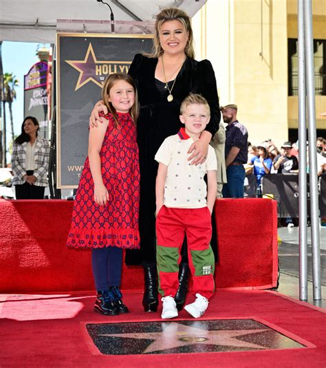 Kelly Clarkson On Splitting Holidays With Kids After Divorce