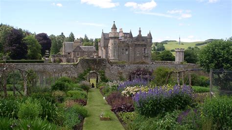 Abbotsford | Abbotsford, Castles in scotland, Stately home