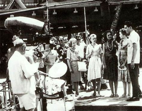 Elvis filming a scene of Blue Hawaii , april 1961. | Elvis films, Elvis ...