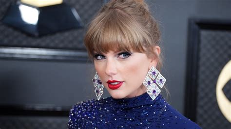 Taylor Swift Wore $3 Million in Jewelry to the Grammys 2023 — See ...