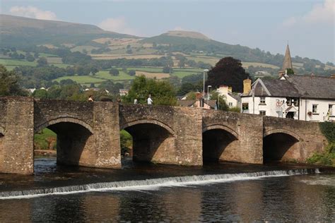 Crickhowell Bridge and Table Mountain, Crickhowell - Beautiful England ...