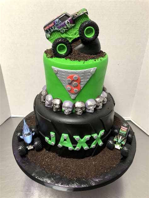 Grave Digger Monster Truck Tire Cake | Monster truck cake, Truck birthday cakes, Truck cakes