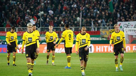 Flying in Champions League, Borussia Dortmund suffers another Bundesliga setback - Sportstar