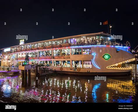 Floating restaurant at Saigon River in Ho Chi Minh, Vietnam Stock Photo - Alamy