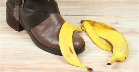 7 Surprising Banana Peel Uses - Goodnet