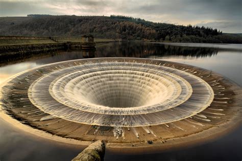 Ladybower Reservoir, Peak District National Park, Derbyshire, England, UK, James Ennis | Peak ...