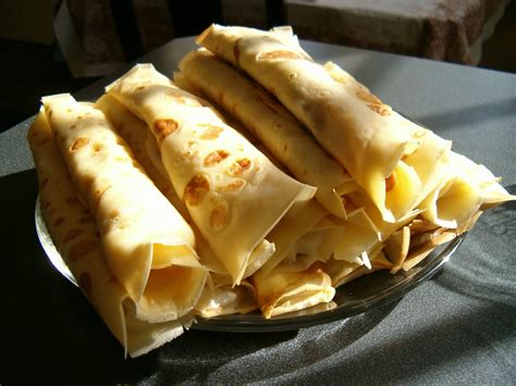 Planet of the Crepes: Hungarian cottage cheese palacsinta