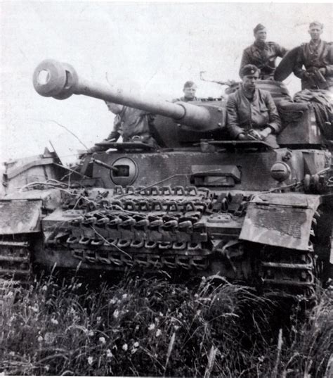 Panzer '536' commanded by Willi Krestschmer of the 12th SS-HJ photographed in Normandy 1944 ...