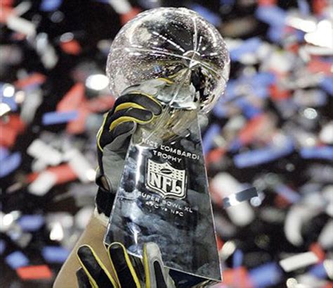 Vince Lombardi Trophy returned to Title Town - Green Bay Packers Photo ...