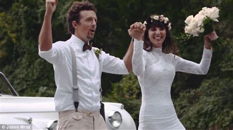 Jason Mraz Marries Christina Carano See The Pic