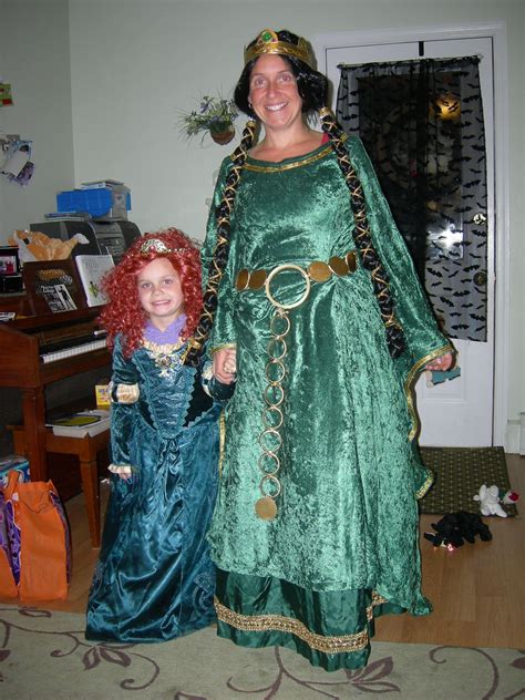 My daughter wanted to be Merida from "Brave" this year ...so I set out to create "Queen Elinor ...