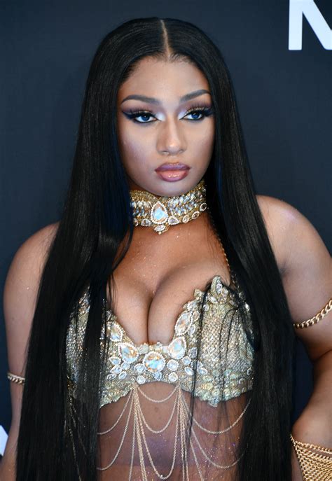 Megan Thee Stallion's 2019 BET Awards Outfit Proved She's A Real Life Goddess