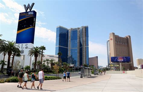 Fontainebleau Sale Spreads Economic Optimism Across Las Vegas Strip