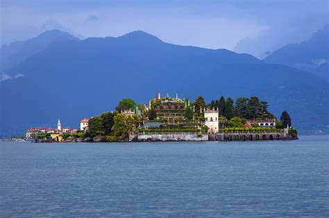 The Northern Lakes of Italy - 6 Most Beautiful Lakes in the World ...