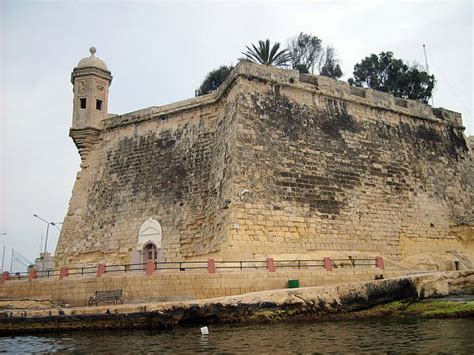 Malta Fortifications - Bing Images | Malta, Fortification, Malta in march