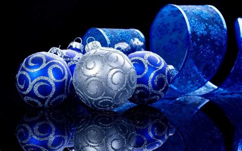 25 Blue Christmas Decorations Ideas - MagMent