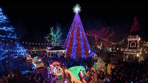 Branson Missouri Christmas 🎄 20 Most Festive Things to Do